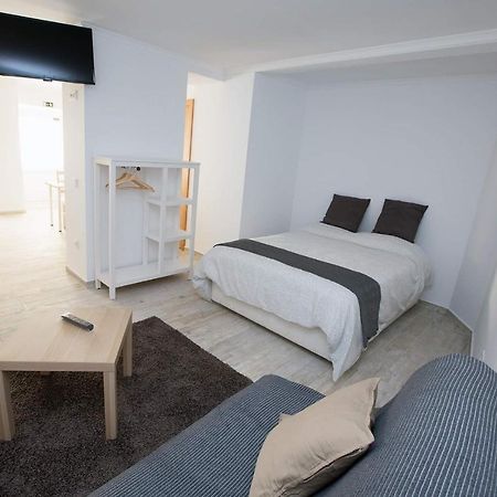 Es7Udio Apartment เปนิช ภายนอก รูปภาพ
