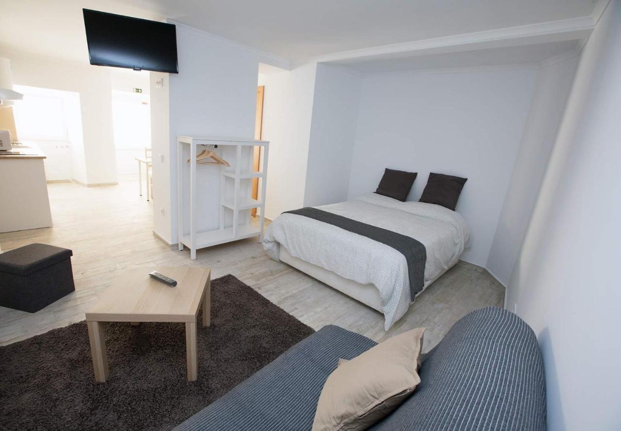Es7Udio Apartment เปนิช ภายนอก รูปภาพ