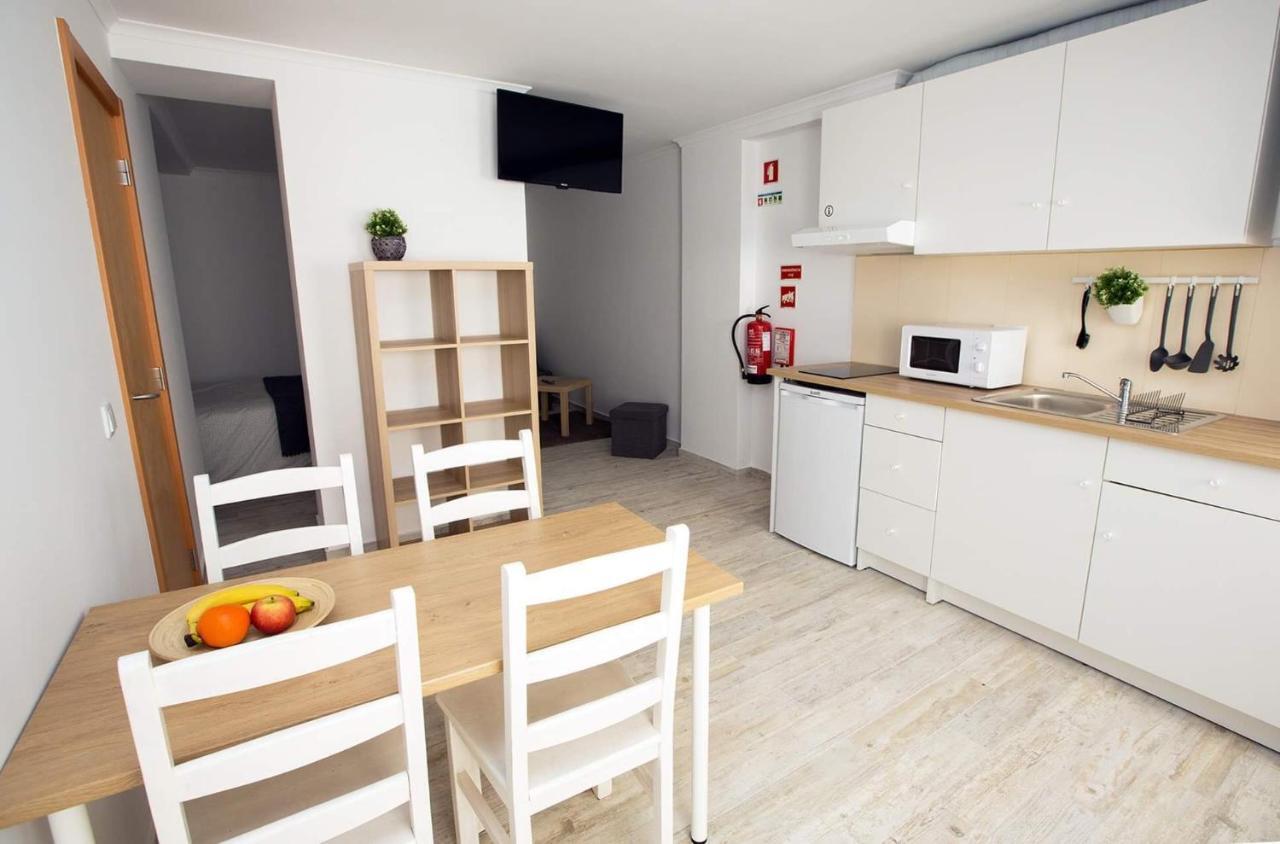 Es7Udio Apartment เปนิช ภายนอก รูปภาพ