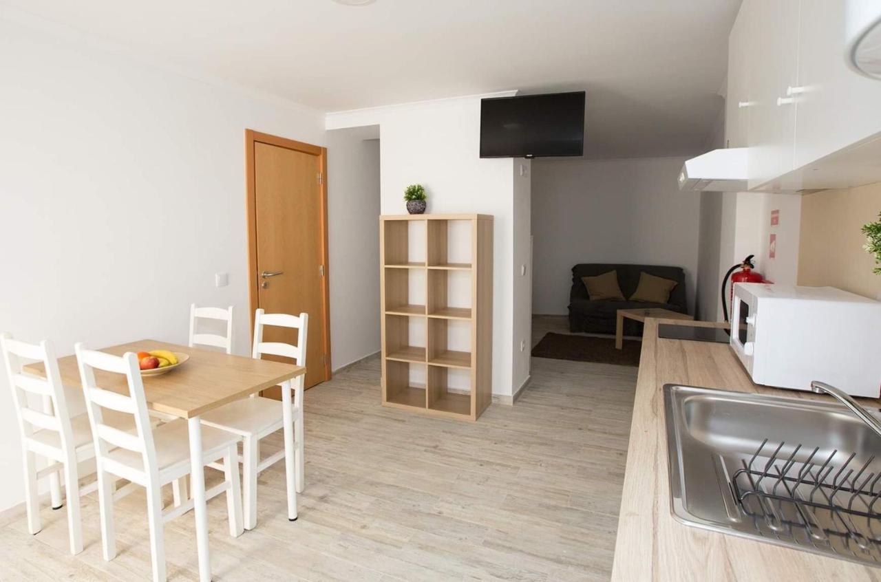 Es7Udio Apartment เปนิช ภายนอก รูปภาพ